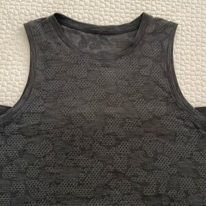Lululemon tank Size 10